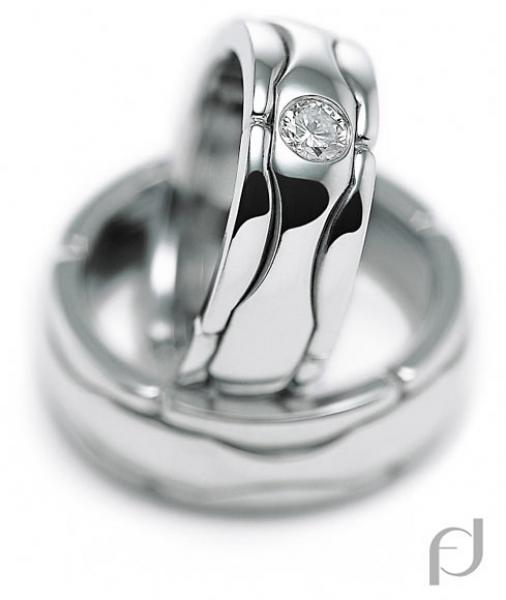 Trauringe Platin von Furrer Jacot 73-80700 + 73-24700